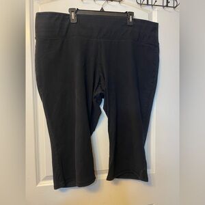 LIVI 26/28 Black Wide Waist Band Capri Leggings